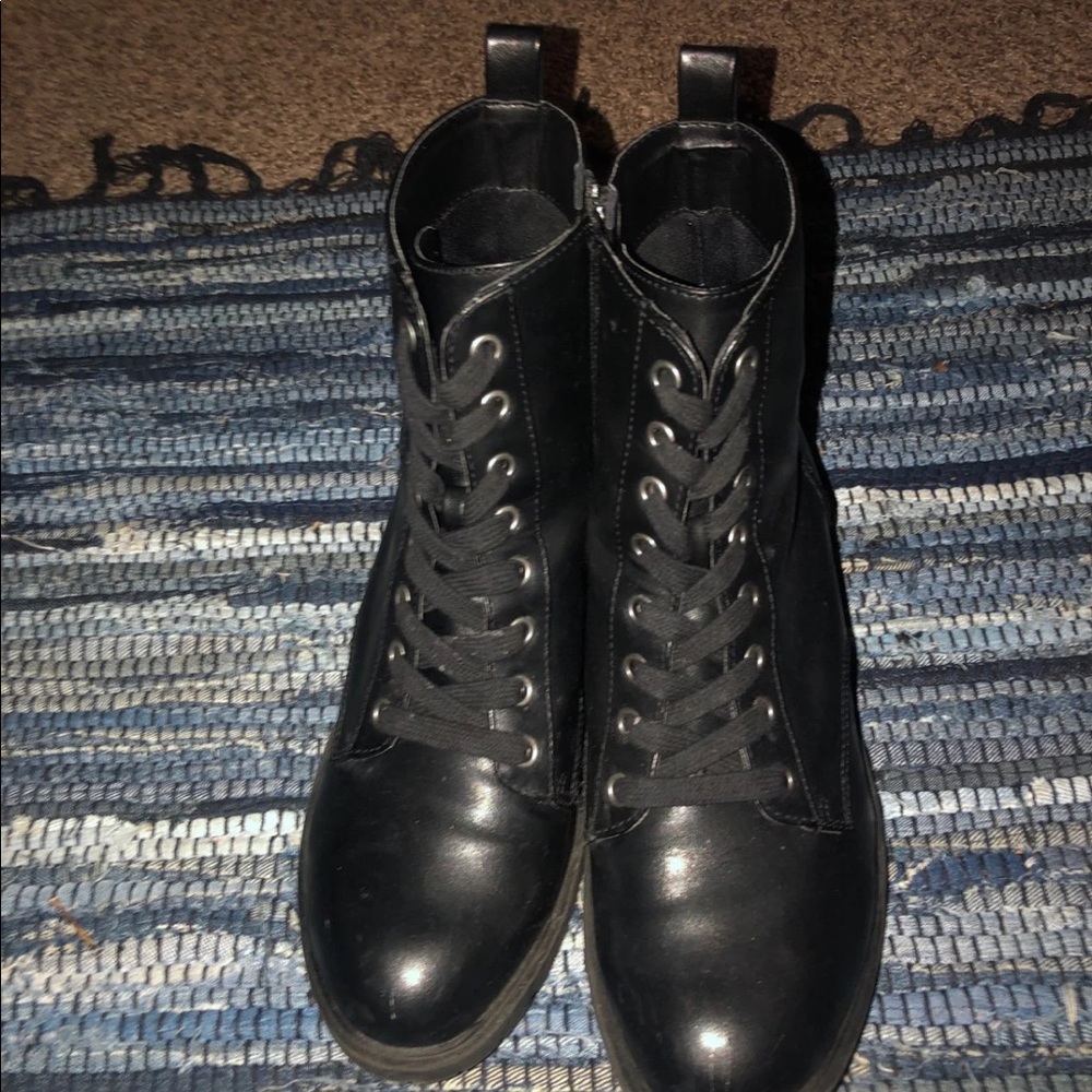 Combat boots - Picture 1 of 2